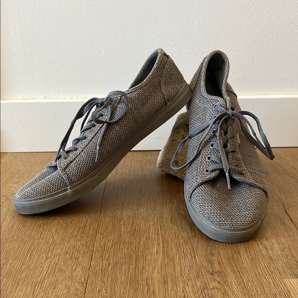 Vans Women’s Gray Knit Lace-Up Sneakers